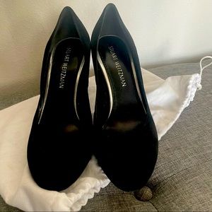 Stuart Weitzman black suede shoes worn 1x